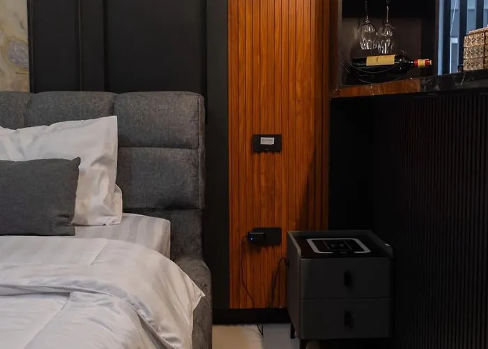 Hotel Delta 9 Phrakanong 2*